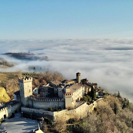 Ca' Del Passero B&B Vigoleno ภายนอก รูปภาพ